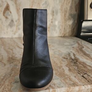 Toms Black Leather Women's Ankle Boot